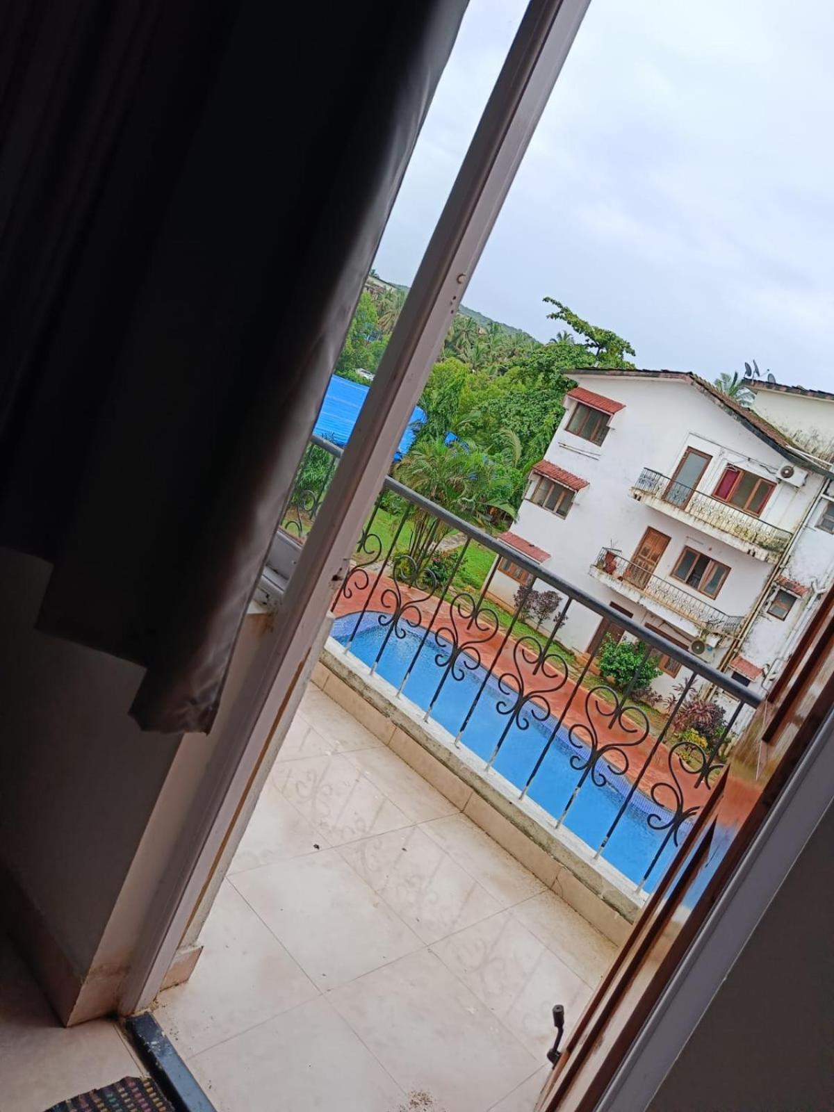 Ronne'S Little Baga Service Apartments Экстерьер фото